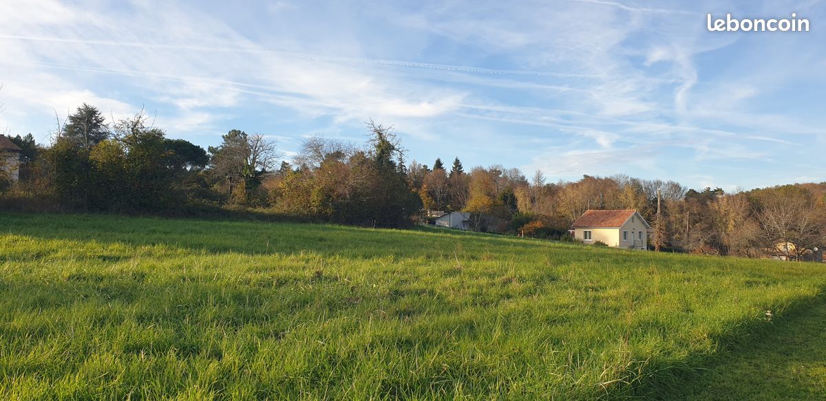 Terrain 1086 m² · à Chancelade · 1 086 m² · 71 500 €
