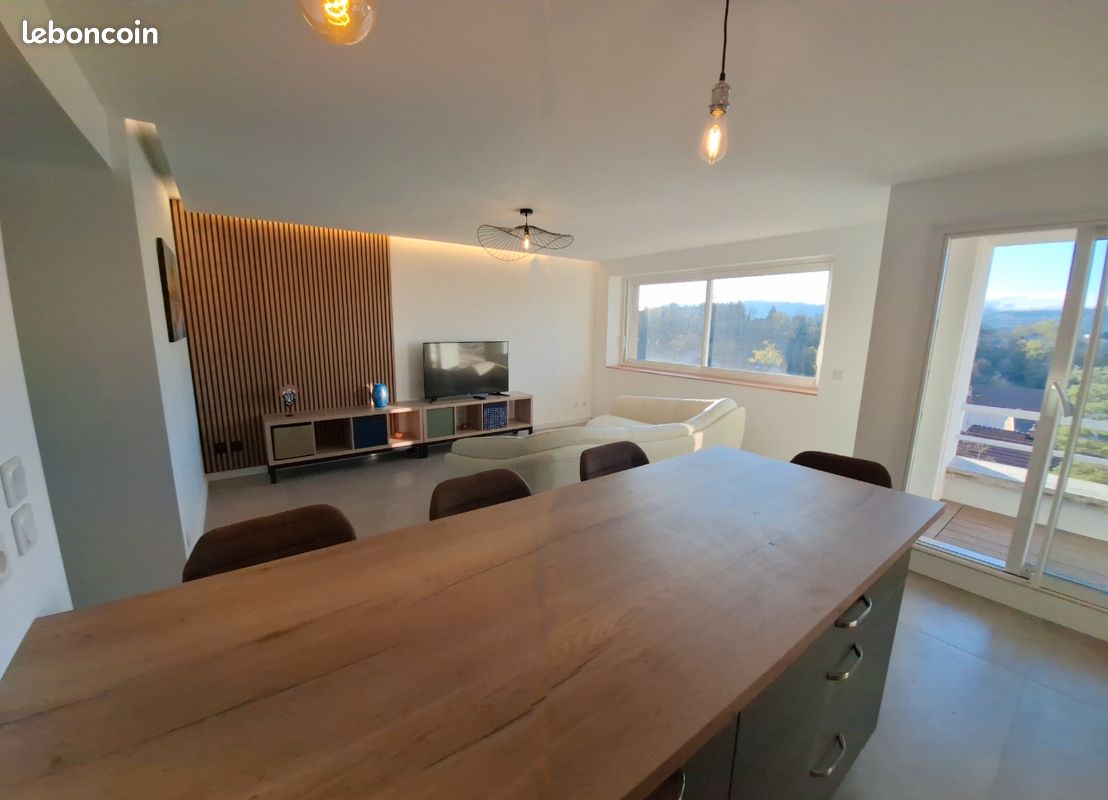 Appartement 3 pièces 75 m² · à Oyonnax · 75 m² · 950 €/mois