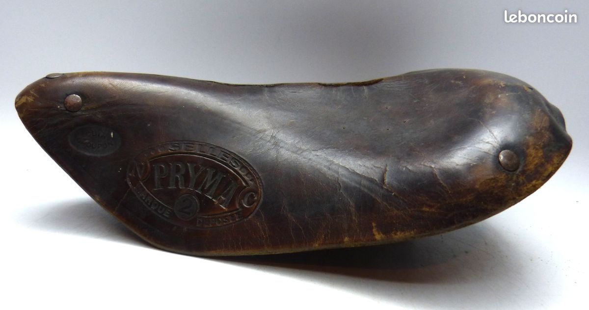 Belle selle ancienne française de marque PRYMA en croupon