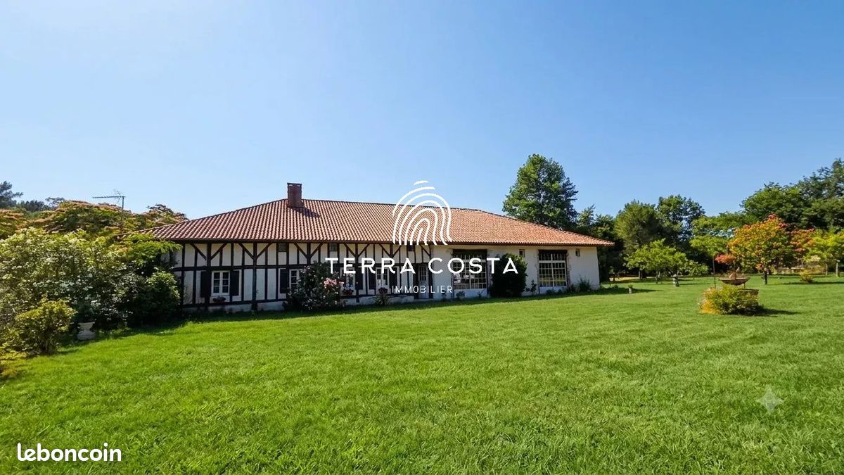 Maison 393 m² · à Saint-Vincent-de-Tyrosse · 393 m² · 1 732 500 €