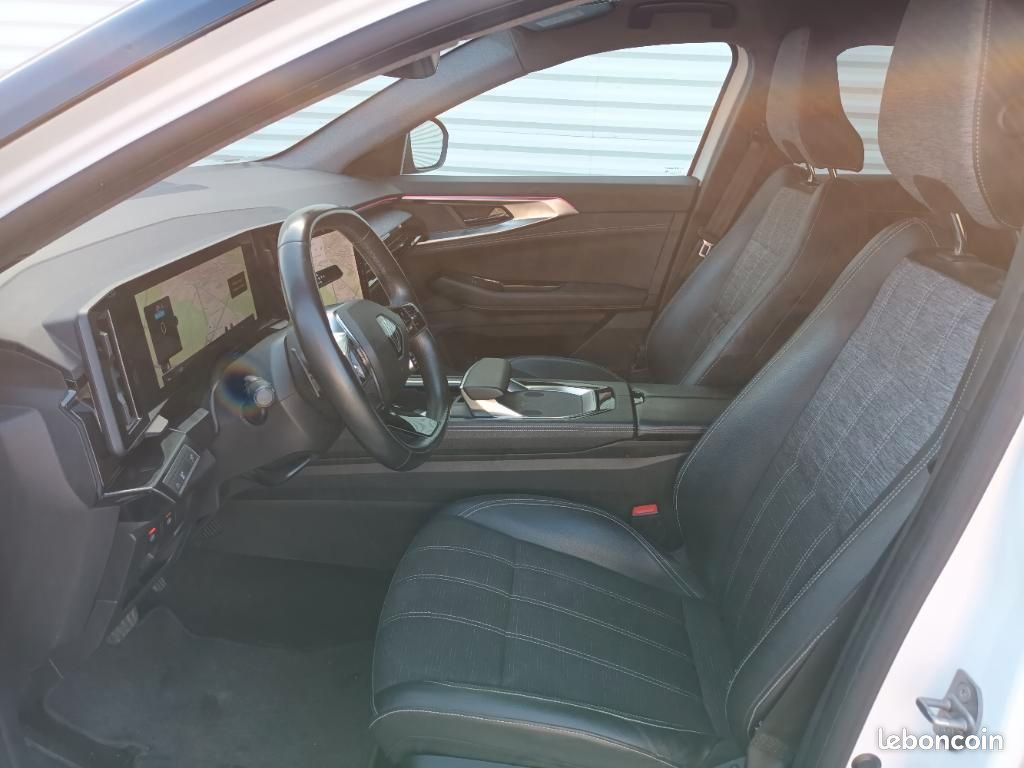 Renault Austral E-Tech hybrid 200 Techno (image 17)