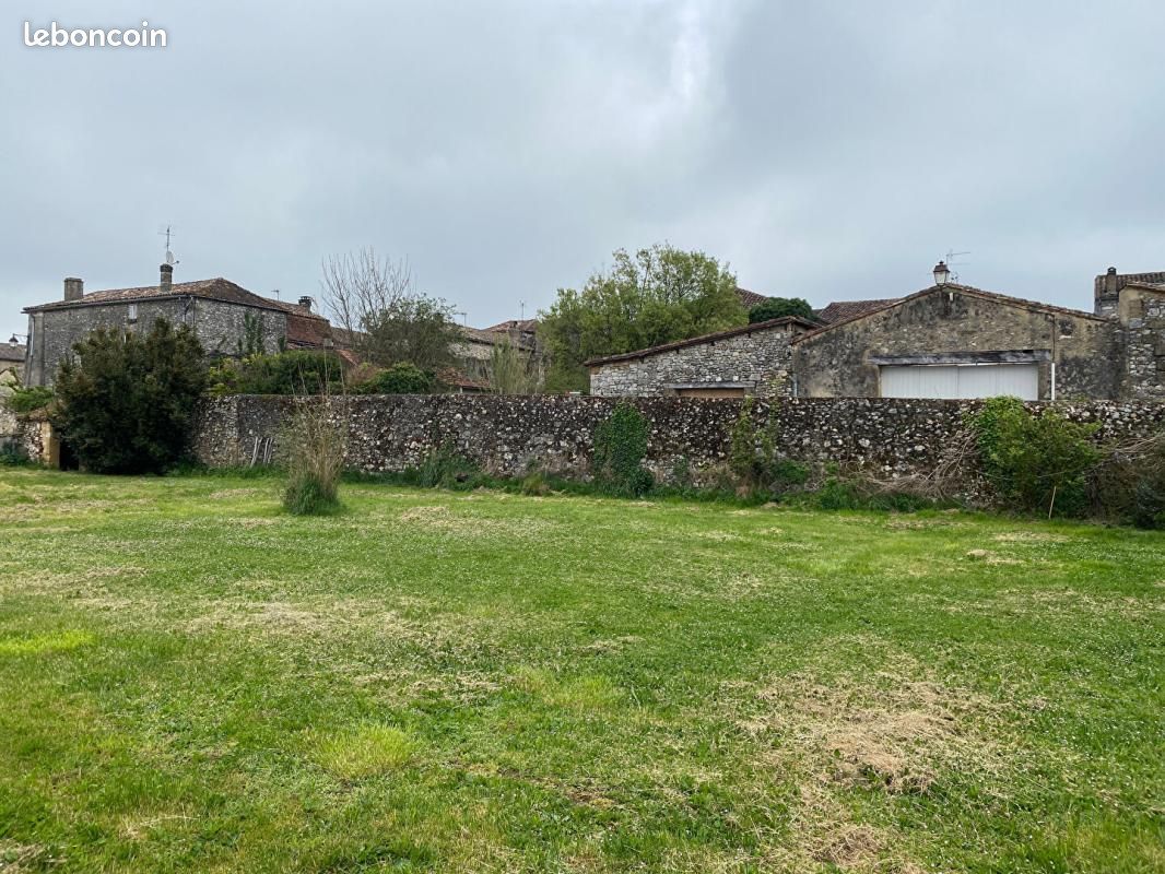 Terrain 598 m² Monpazier · 75 000 €