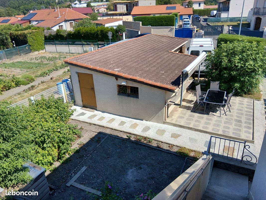 Appartement 3 pièces 93 m² · à La Ricamarie · 92,6 m² · 125 000 €