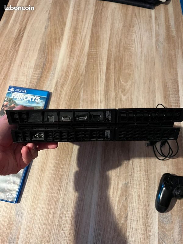 PlayStation 4 + 2 jeux (image 3)