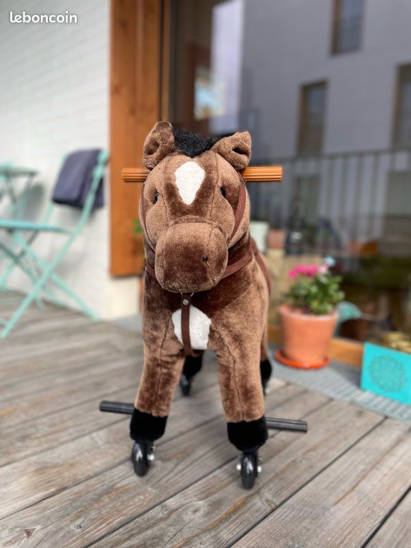 Cheval à roulettes Kramer - jouet enfant (image 2)