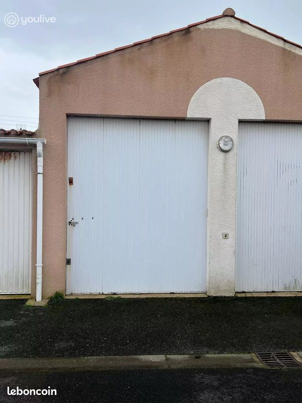 Parking 17 m² · aux Sables-d'Olonne · 17 m² · 57 000 €