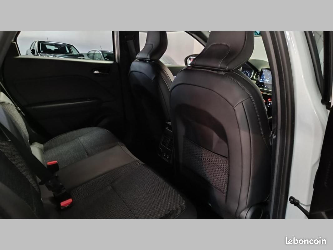 Renault Captur TCe 160 EDC SL Rive Gauche (image 14)