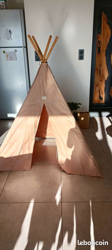 Tipi (image 1)