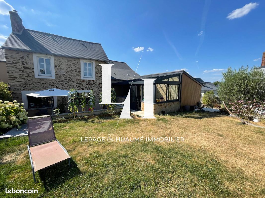 Maison 7 pièces 217 m² · à Quelaines-Saint-Gault · 217 m² · 340 000 €