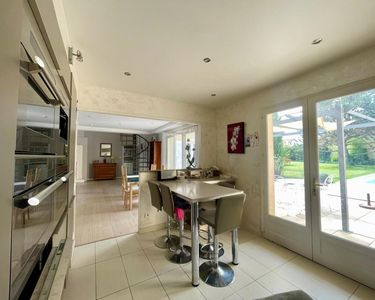 Maison 599 000 € - 203 m²