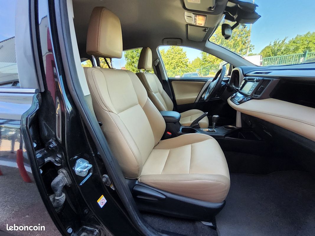 TOYOTA RAV4 150 D-CAT AWD FAP Lounge A (image 14)