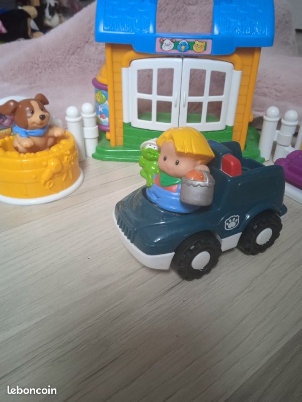 Lot little people (image 1)