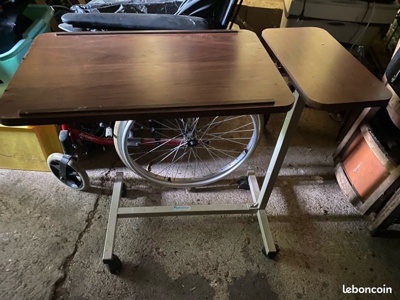 Table médicale (image 1)