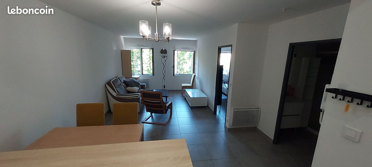 Appartement 2 pièces 44 m² · à Le Beausset · 44 m² · 715 €