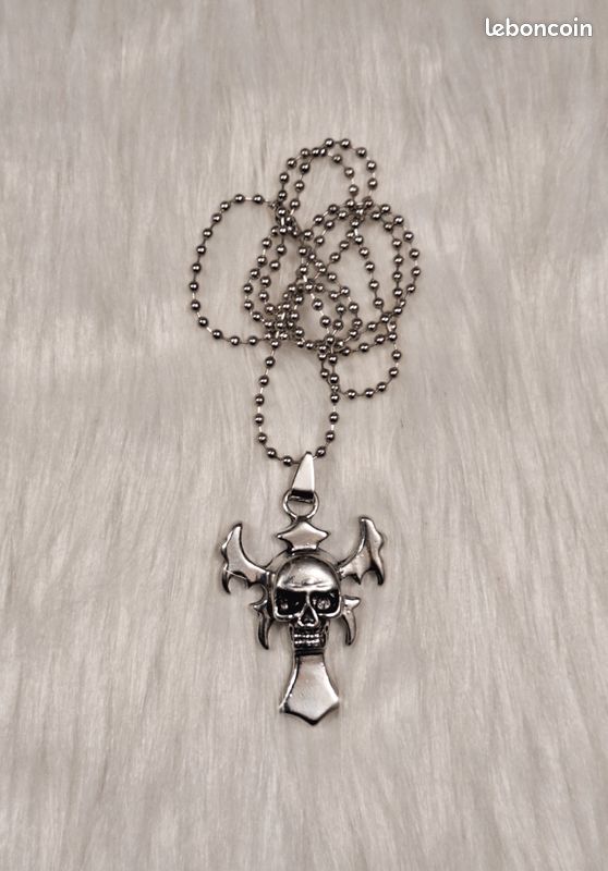 Chaîne et pendentif croix tête de mort acier inoxydable Neuf mixte (image 8)