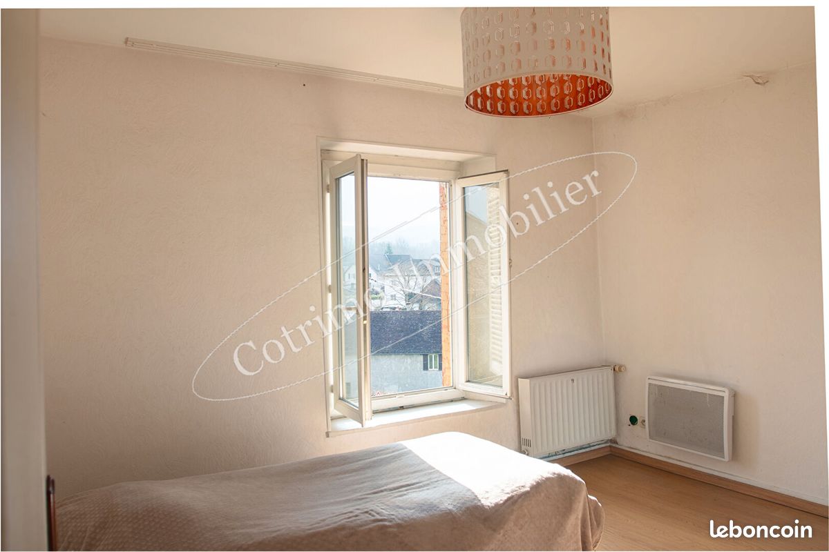 Appartement 7 pièces 129 m² · à Le Pont-de-Beauvoisin · 129 m² · 129 000 €