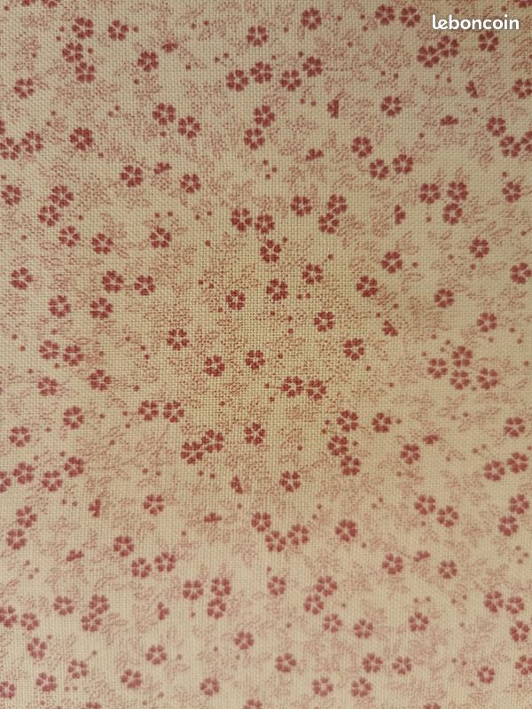 Tissu fleuri crème lilas (image 2)