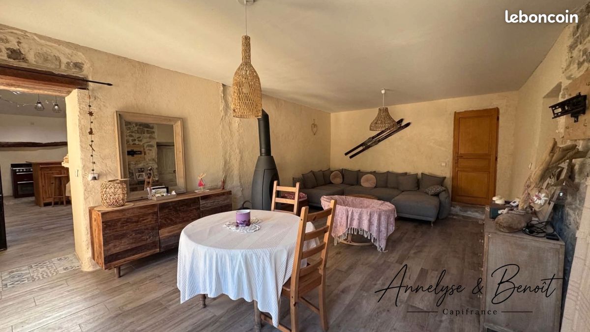 Maison 8 pièces 202 m² · à La Piarre · 202 m² · 249 000 €