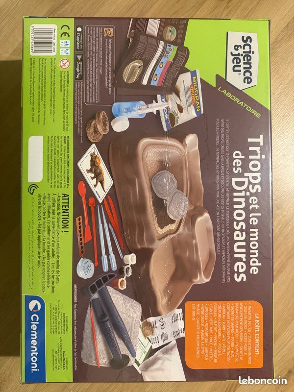 Clementoni – Triops Et Dinosaures – Kit Archéologie 8 Ans – élevage Triops, Squelette Tricératops Phosphorescent – Appli AR