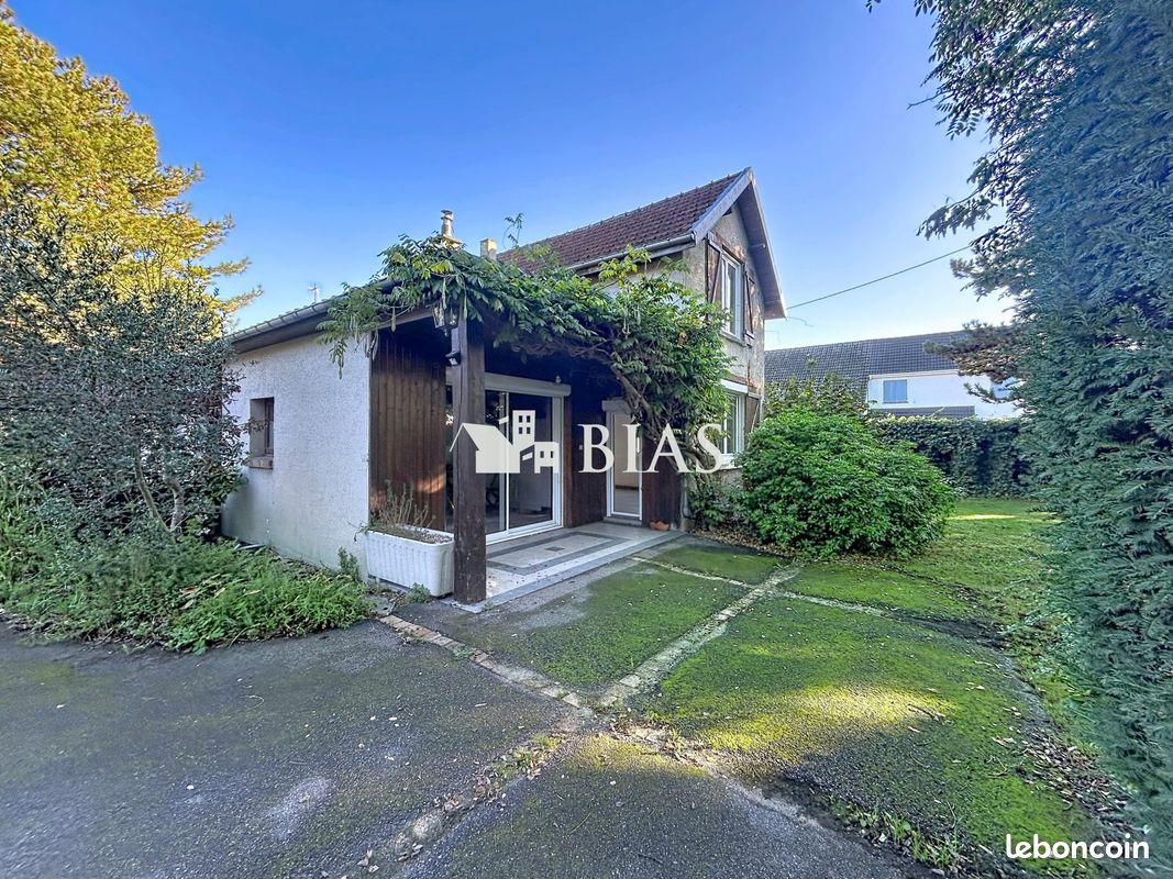 Maison 5 pièces 112 m² · à Saint-Aubin-lès-Elbeuf · 112 m² · 159 900 €
