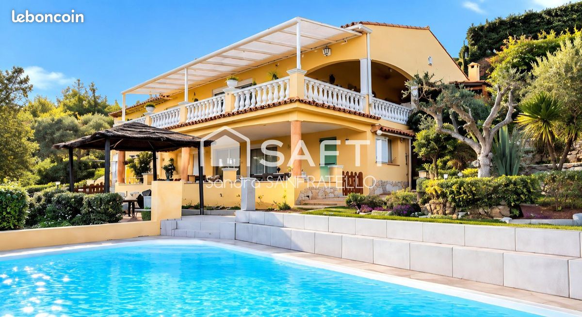 Maison 6 pièces 235 m² · aux Adrets-de-l'Estérel · 235 m² · 669 000 €