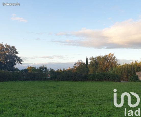 Terrain 670 m² Le Thor