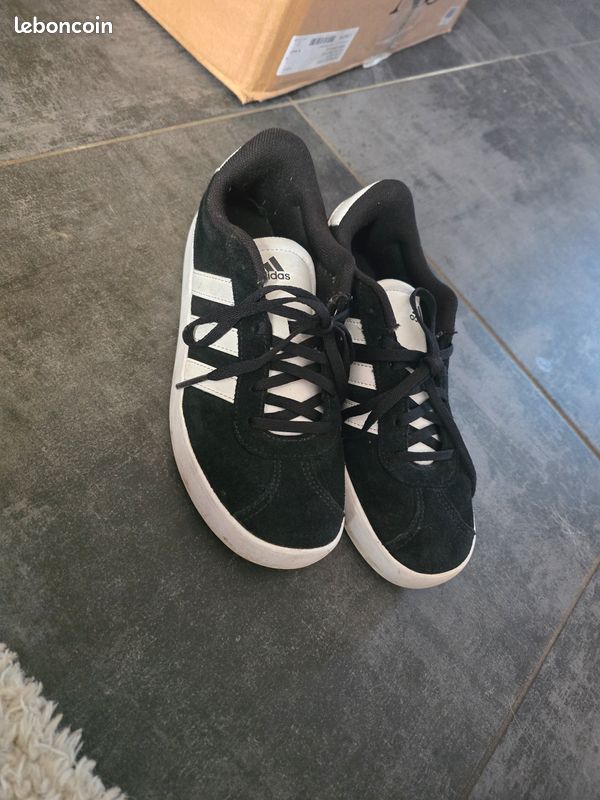 Chaussures adidas (image 1)
