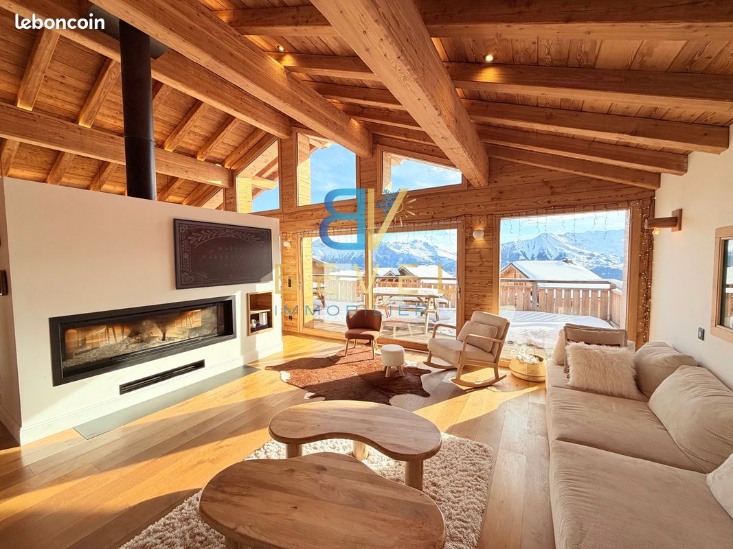 Maison 12 pièces 299 m² · à Villarembert · 299 m² · 1 800 000 €