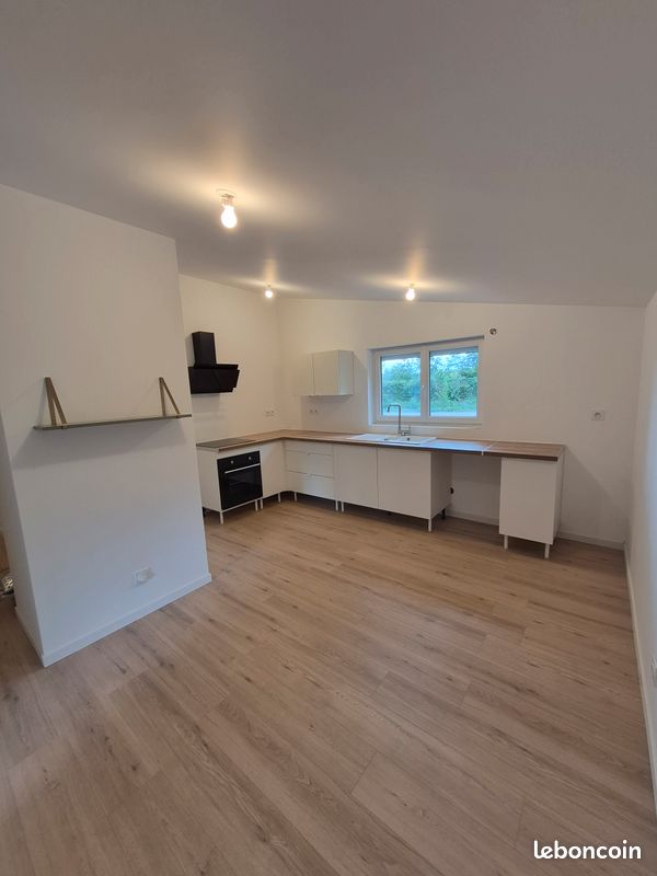 Appartement 4 pièces 80 m² · à Meyrieu-les-Étangs · 80 m² · 990 €/mois