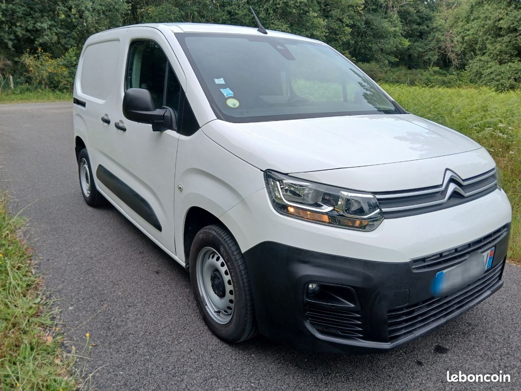 11.250ht Citroën berlingo BlueHDi 100ch Driver (image 3)