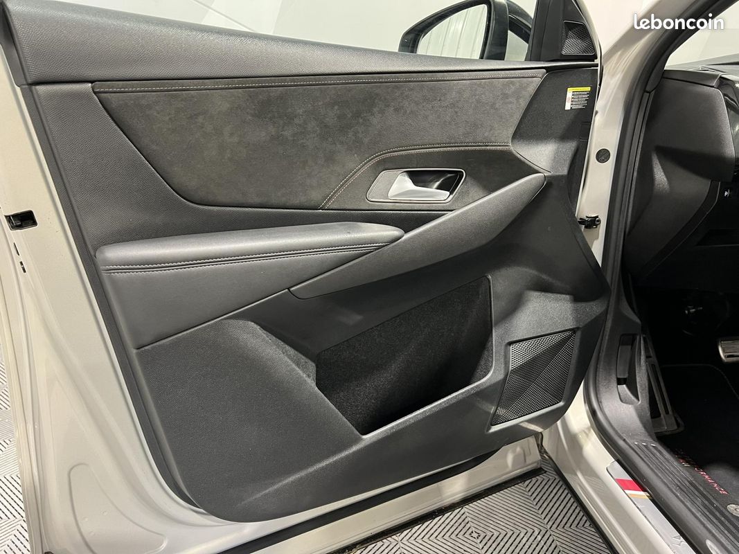 DS DS 7 CROSSBACK BlueHDi 180 EAT8 Performance Line (image 22)