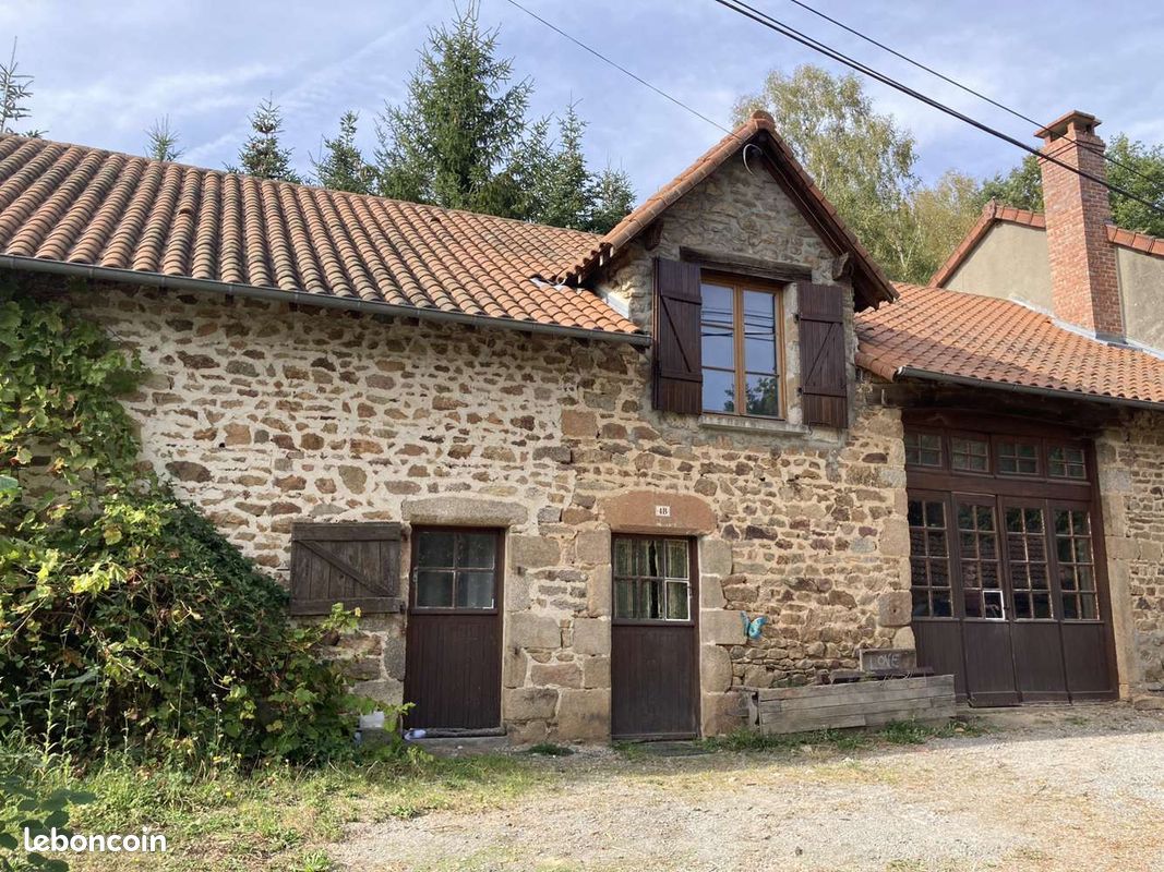 Maison 5 pièces 131 m² - Saint-Julien-le-Petit 87460 (image principale 0)