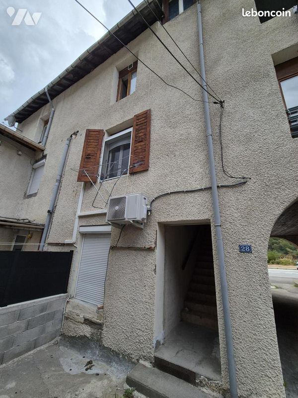 Appartement 3 pièces 60 m² · à Livet-Et-Gavet · 60 m² · 55 000 €