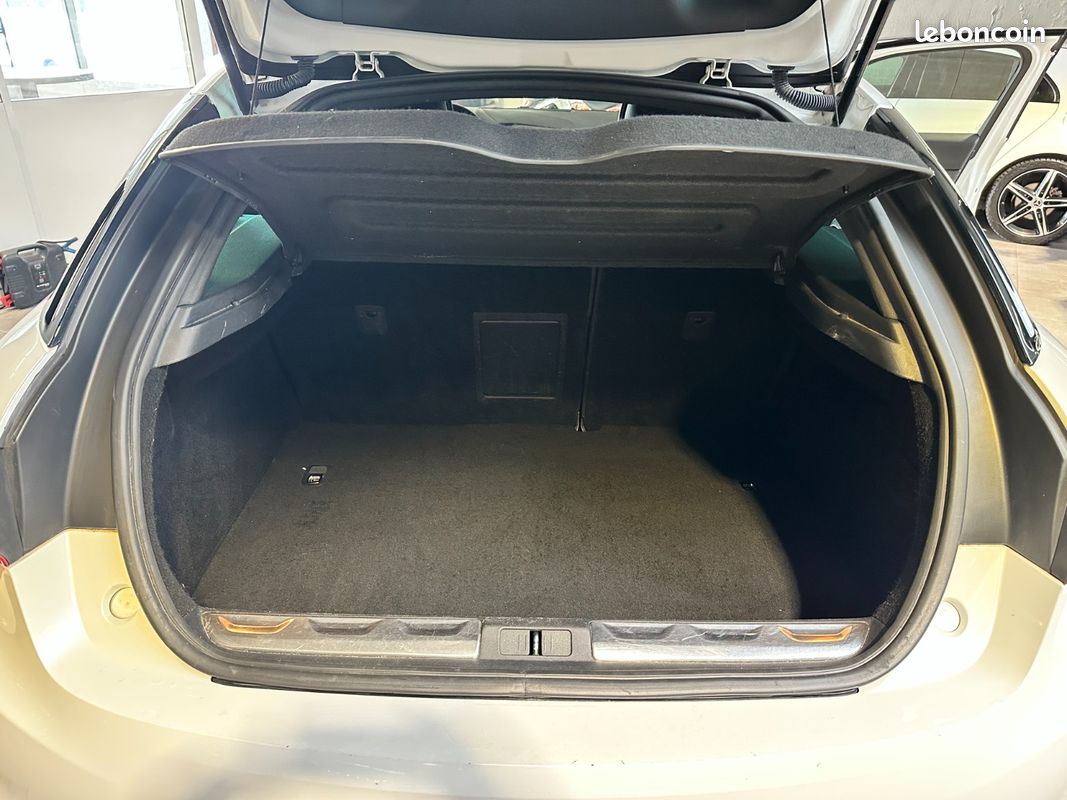 Citroên DS5 1.6 Blue-HDI 115ch BVM 89.000km/Suivi d'entretien Complet (image 8)