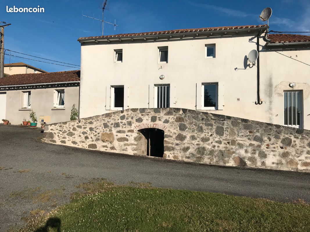 Maison 3 pièces 72 m² · à Moncoutant-sur-Sèvre · 72 m² · 880 €/mois