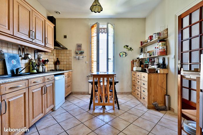 Maison 8 pièces 195 m² — 5