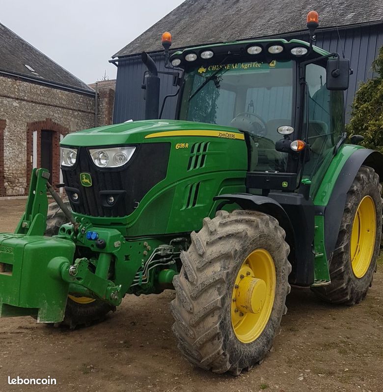 John Deere 6135R - Tracteurs