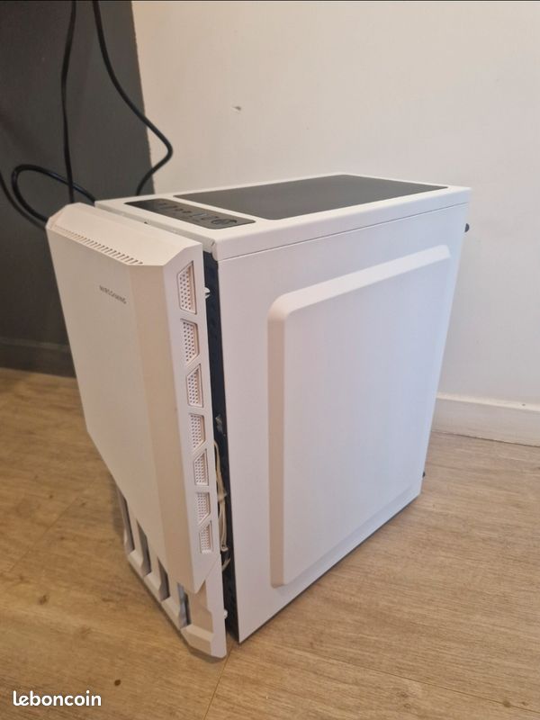 PC Gaming Compact & Puissant — i7 14700KF / RTX 4060 / 32 Go DDR5 / SSD 2 To (image 3)