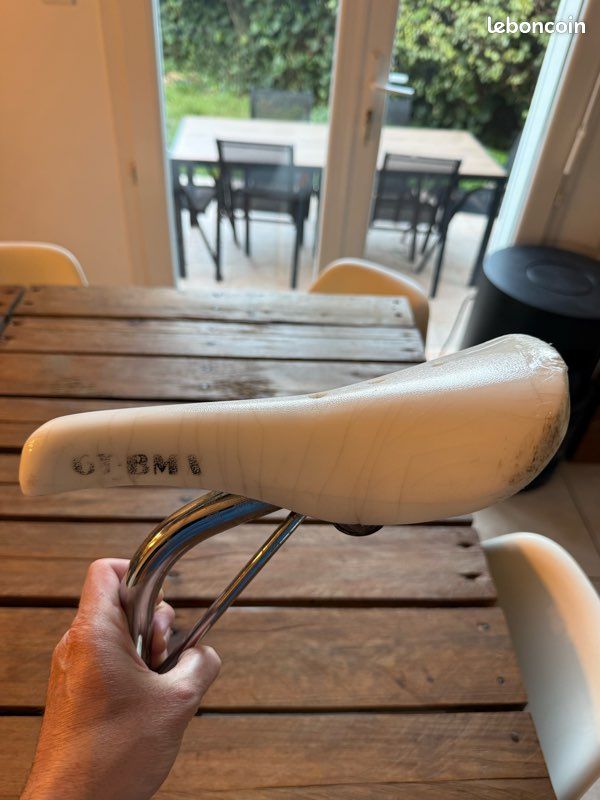 Selle BMX Vintage GT Prolite - Ancienne, Rare - Pour école De BMX Ou Collection - Occasion Avec Marques D'usage