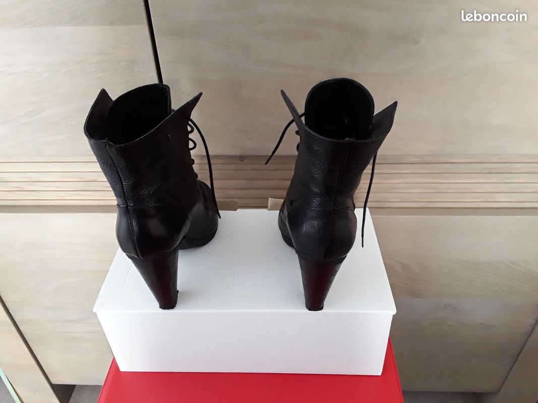 Boots cuir taille 38 femme marque San Marina Chaussures