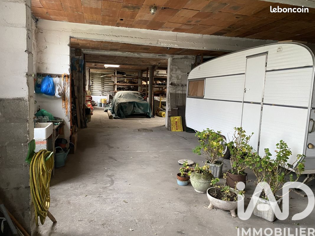 Parking 151 m² · à Nantes · 151 m² · 169 800 €