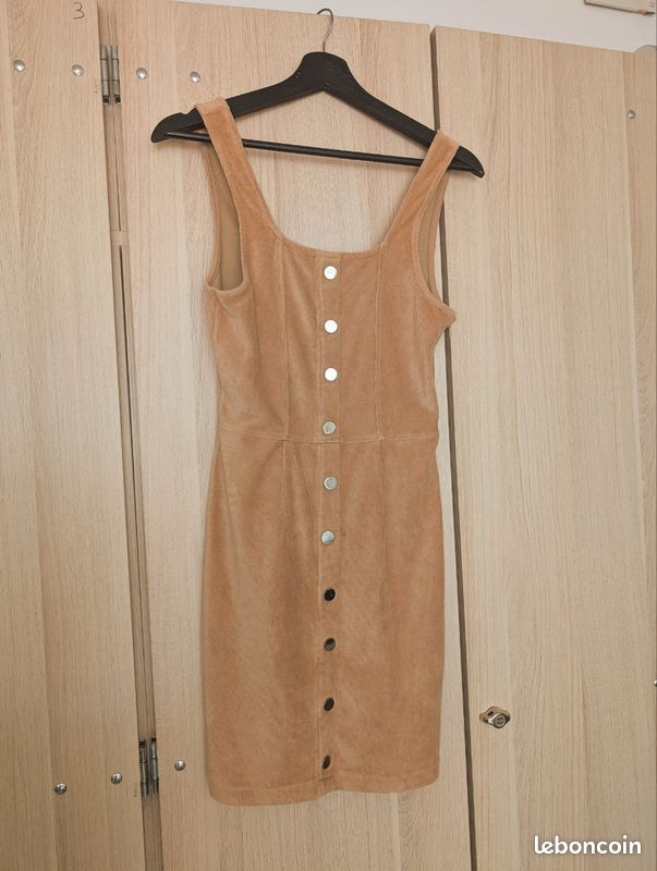 Robe beige (image 1)