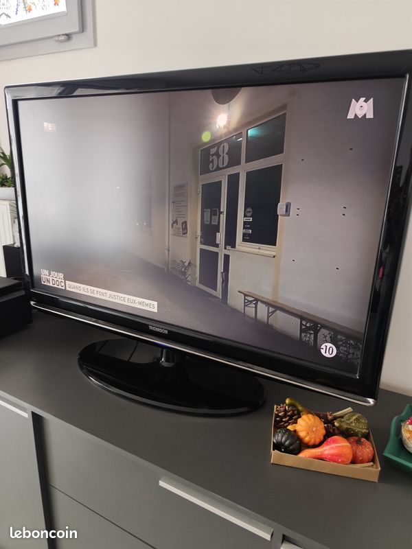Téléviseur Thomson 42" (image 2)