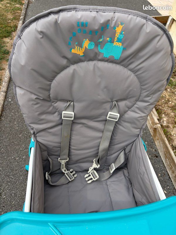 Chaise haute bébé (image 3)