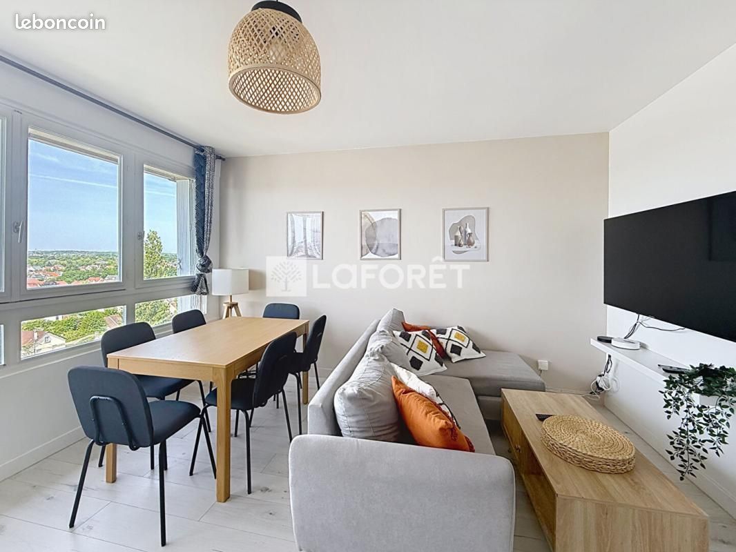 Appartement 1 pièce 10 m² · à Orléans · 10 m² · 390 €