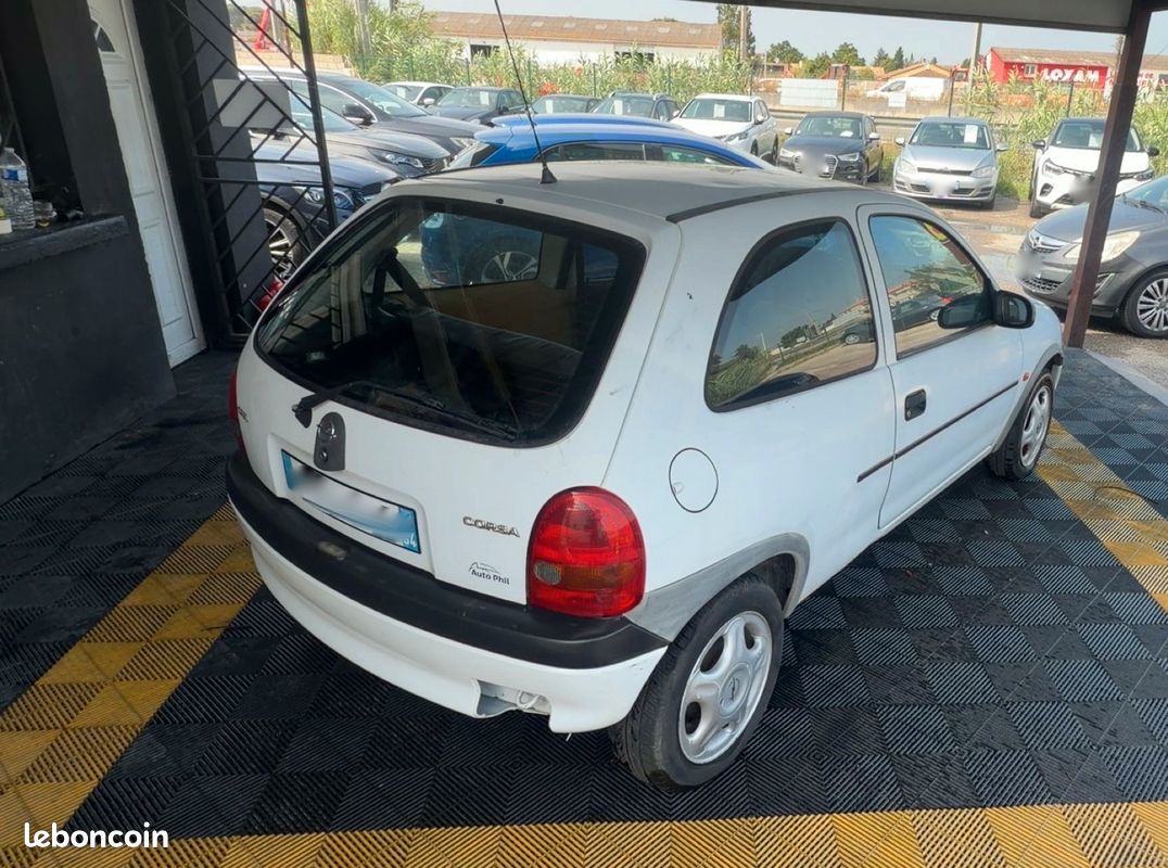 Opel Corsa 1.2 City 3p (image 2)