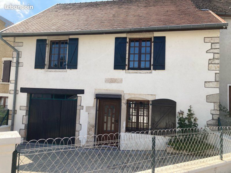 Maison 3 pièces 90 m² · à Pin · 90 m² · 930 €