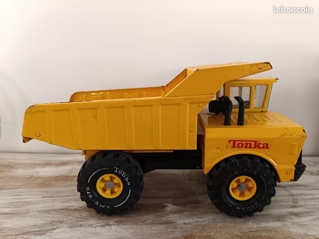 Camion Chargeur Frontal Tonka XMB 975 - Années 80 - Jouet Ancien En Tôle