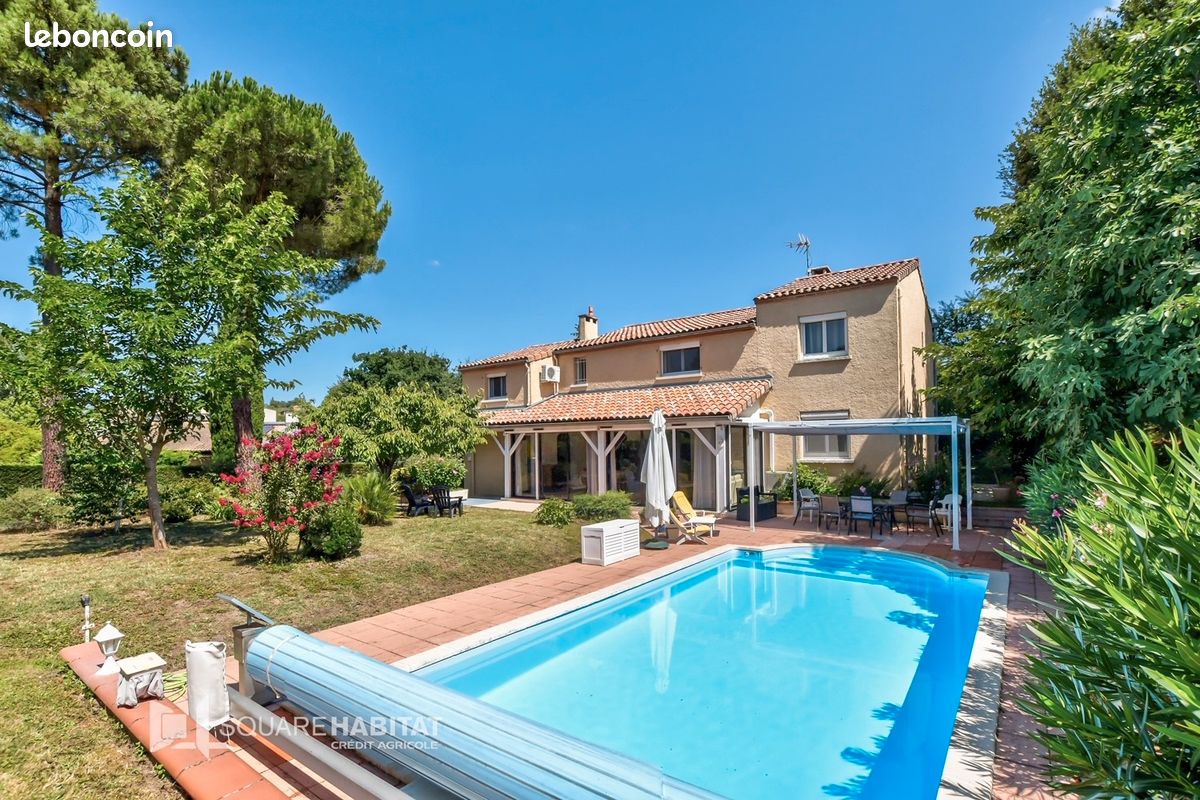 Maison 7 pièces 232 m² · à Auzeville-Tolosane · 232 m² · 735 000 €