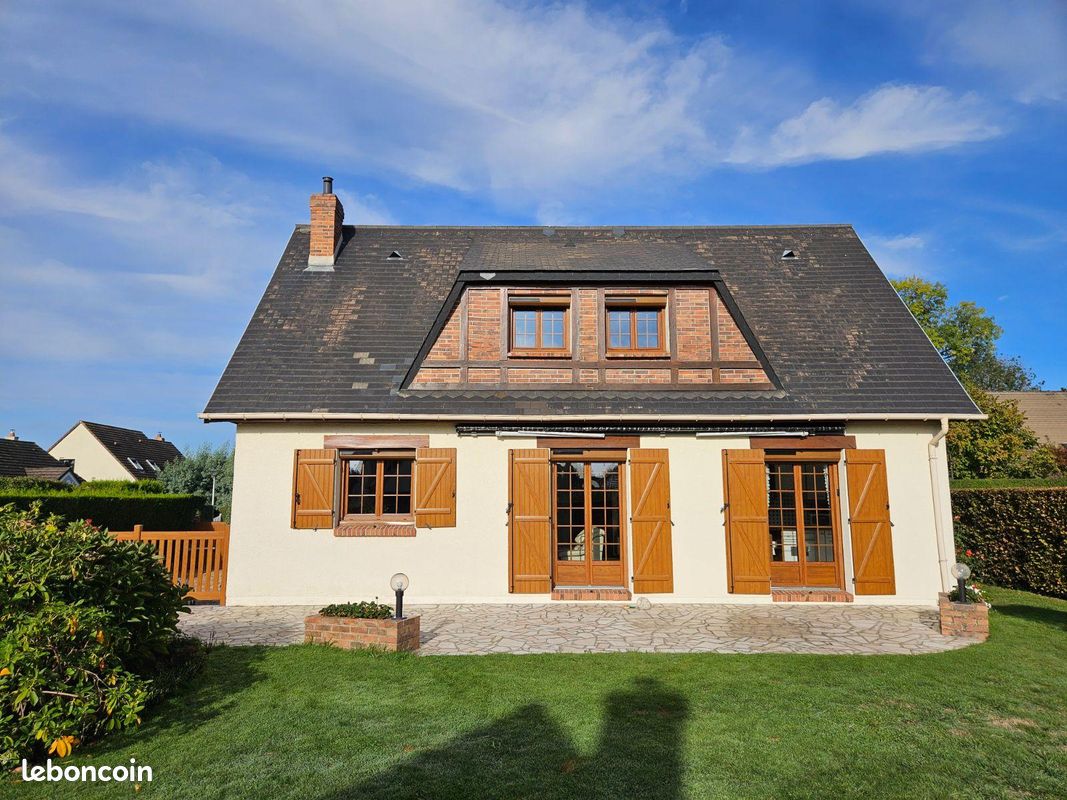 Maison 5 pièces 94 m² · à Franqueville-Saint-Pierre · 94 m² · 324 000 €